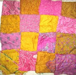 LOT PURE SILK Vintage Sari Fabrics REMNANT 16 pcs 8" SQUARES Pink Golden CRAFT - Picture 1 of 1