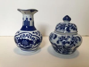 Lot of 2 Blue & White Pieces Vase Ginger Jar with Cover NEW - Picture 1 of 2