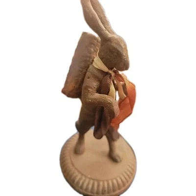 Escultura de fósforo de hierro fundido Design Toscano SP1341 The Wandering Rabbit Foto 1 de 2