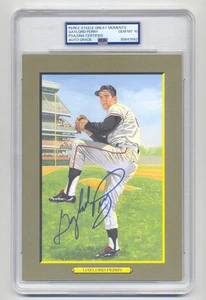 GAYLORD PERRY SUPERB  GEM MINT 10 PSA/DNA SIGNED PEREZ STEELE GREAT MOMENTS CARD - Picture 1 of 1