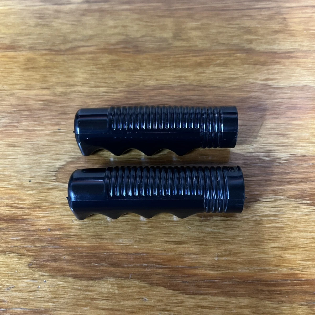 Hunt Wilde WX Bicycle Grips - Black Pair For 7/8" Handlebars, Made In USA