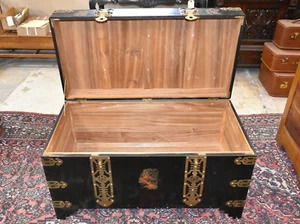 Vintage Camphor Asian Style Blanket Chest - Picture 1 of 12