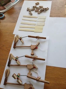 Klaviertasten 5 Stück Vintage Zellulloid Ersatz Kunst plus Buchsen £16 kostenlos UK - Bild 1 von 2
