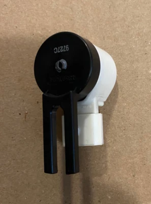 Sensor de posición del pedal de freno genuino GM 13597424 OEM interruptor parada Foto 1 de 4