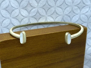 Kendra Scott Mavis Cuff Bracelet Gold tone Ivory Mother Of Pearl Very Well Used - Picture 1 of 14