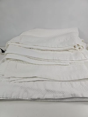 Cloud Nine Comforts Queen Blanket Bedskirt Mattress Cover  Made In Italy - Image 1 of 4