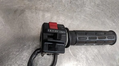 КАБЕЛЬ ДРОССЕЛЬНОЙ ЗАСЛОНКИ ПРАВОГО РАСПРЕДЕЛИТЕЛЬНОГО УСТРОЙСТВА SUZUKI GS500 RHS GS 500 E 1994 - Изображение 1 из 3