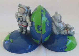 Astronaut Buchstützen - Bild 1 von 8