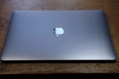 2020 Macbook Air - Image 1 of 4