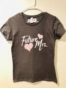 'Future Mrs' Bride to Be-Wedding Shower Gift Grey T-Shirt Hearts Sz S - Picture 1 of 6