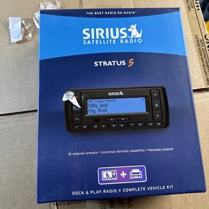 Sirius Dock play + Complete vehicle Kit Satellite Stratus 5 Radio SV5TK1 Openbox - Picture 1 of 5