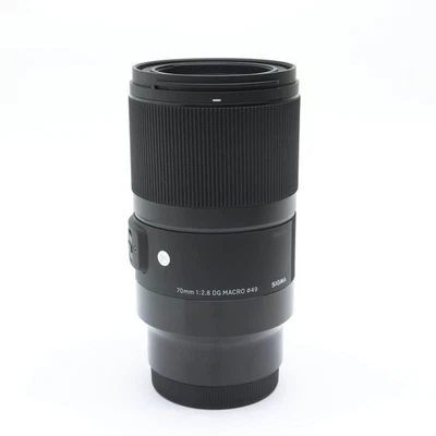 Sigma 70mm F/2.8 DG MACRO Art (for Sony E mount) -Near Mint- #302 - Image 1 of 4
