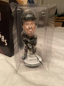 Shea Theodore 27 Vegas Golden Knights Bobblehead 2022 Figur in Box NHL Neu in OVP - Bild 1 von 8