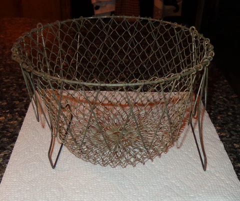 Old Antique Metal Wire Egg Fruit Gathering Basket Strainer Stand or Fold 9" X 6" Cover