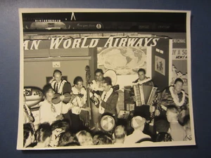 Old Vintage 1950's PAN AMERICAN AIRWAYS Publicity PHOTO - BAND / Musicians - Picture 1 of 1