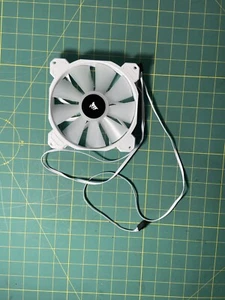 Corsair ICUE Elite White SP140 RGB 1200 RPM 12 v 0.3A - Picture 1 of 2