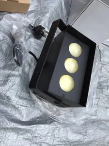LED Bulk Head Light Fitting - Picture 1 of 7