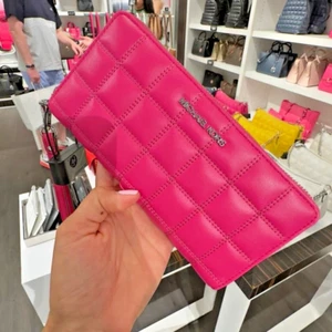 Michael Kors Jet Set Travel Quilted Continental Wristlet Wallet (Dragonfruit) - Picture 1 of 4
