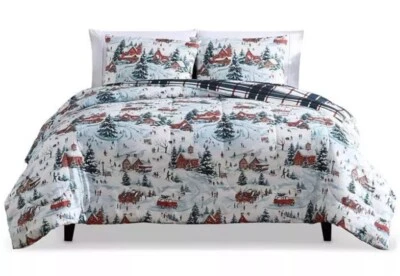 Hallmart Collectibles Holiday Town Square 3-Pc. Comforter Set FULL/QUEEN - Image 1 of 4