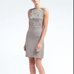 Nuevo con etiquetas Vestido Banana Republic Sin Mangas Tejido Piña Talla 14 Gris Venta al por menor $148 - Imagen 1 de 9