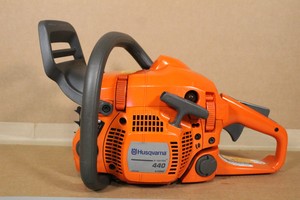Husqvarna 440  18" Bar 40.9cc 2.4HP 2 Cycle Gas Chainsaw SDP1024