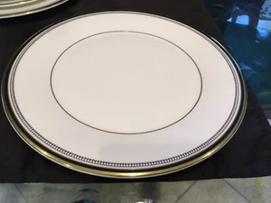 Royal Doulton China - “Pavanne” - H5095 - 10 5/8” DINNER PLATE - Picture 1 of 5