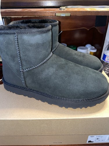 *NUOVO* UGG Classic Mini II Donna Taglia 8 Nero (1016222)