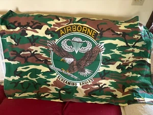 Polyester or Nylon Airborne Screaming Eagles Flag 3' x 5' - Picture 1 of 1