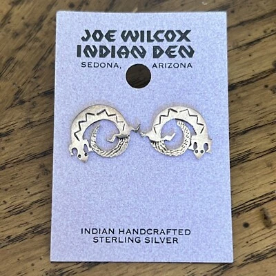 Vtg Navajo Sterling Silver Stamped Lizard Gecko Post Earrings 1/4" Joe Wilcox AZ - image 1 of 4