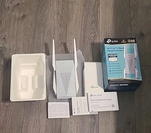New - TP-Link AXE5400 WiFi 6 Tri-Band Range Extender Signal Booster RE813XE - Afbeelding 1 van 1