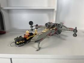 LEGO Star Wars 7140 X-Wing Fighter (1999 Original Set) + Extra Pilot Figure 