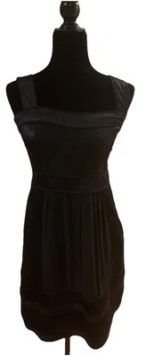 Vestido Burberry London para mujer EE. UU. 6 UK 8 negro funda sin mangas volantes forrado acanalado Foto 1 de 4