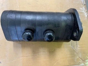 Danfoss / John Deere AT467792 Hydraulic Gear Pump - Picture 1 of 5