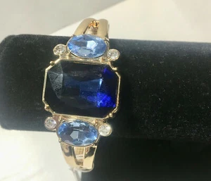 BEAUTIFUL FASHION BRACELET HIGH END QUALITY ONE SIZE FITS MOST BY VETTA OR MORE - Picture 1 of 1