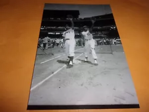 ORLANDO CEPEDA-FRANK ROBINSON With Gloves Baseball 4" x 6" Glossy B & W Photo - Picture 1 of 2