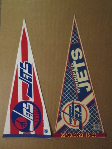 NHL Winnipeg Jets Vintage Circa 1988 & 1990's Team Logo Hockey Pennants Cover