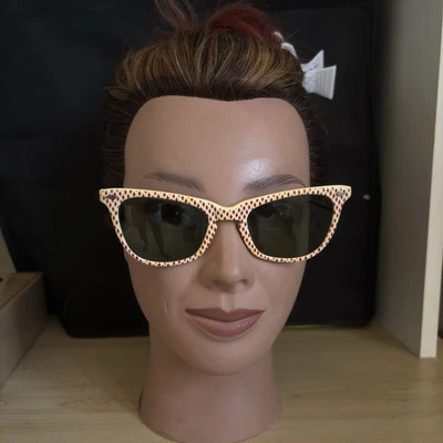 Gafas de sol de colección American Optical CALOBAR C23-50 Wayfarer con borde de cuerno AZUL LUNARES Foto 1 de 4