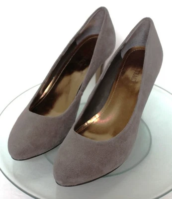 Zapatos de salón Ellen Tracy 'ELLA' talla 7,5 gris gamuza envueltos tacones de 3" usados en excelente estado Foto 1 de 4