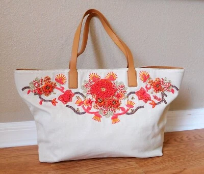 Nuevo Tory Burch Rodeo Drive $595 edición limitada Bolso de Mano Grande de Lona con Cuentas a Mano Playa Foto 1 de 4