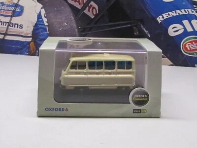 OXFORD - MORRIS J2 AMBULANCE  - BRITISH RAILWAYS - 1/76 SCALE / 00 GAUGE 76JM019 - Image 1 of 4