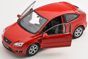 ENVÍO RÁPIDO Ford Focus ST rojo / rojo 1:34-39 Welly modelo coche NUEVO & EMBALAJE ORIGINAL 1 - Imagen 1 de 1