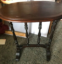 Oval Mahogany End Table / Side Table  (ET303)
