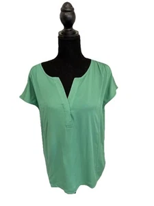 Nine West Women's Small Cap Sleeve V-Neck Fashion Top Green Spruce 59.50 - Imagen 1 de 11