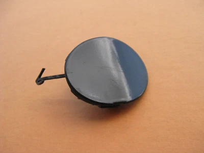 04 05 SCION XA REAR BUMPER COVER TOW HOOK PLUG COVER 52163-52010 BLACK A45959 - Image 1 of 4