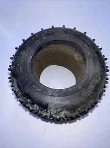 Schumacher Racing U6707 "Vee 2" 2.2 1/10 Truck Rear Tires (1) (Yellow) - Picture 1 of 3