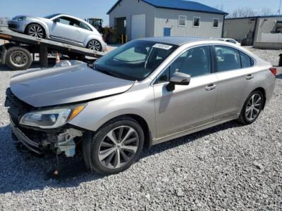 Depósito de líquido de lavadora usado se adapta a: Subaru Legacy 2016 sedán grado A Foto 1 de 4