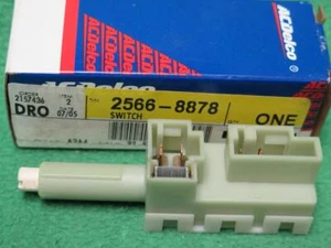 25668878 GM BRAKE LIGHT SHIFT LOCK CRUISE RELEASE SWITCH 00-06 BUICK CADILLAC - Bild 1 von 1