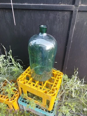 Old bottle glass 20 liters Butyl greens seamless old 20 lit. - Image 1 of 4