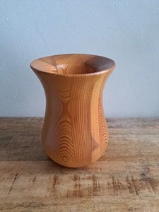 VTG SIGNED Seppo Nieminen Hand Turned Wooden Vase Finland 6.5" T x 4.5 W - Picture 1 of 7