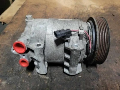 Conjunto de compresor de aire acondicionado Nissan Rogue 2008-2013 OEM. Foto 1 de 2